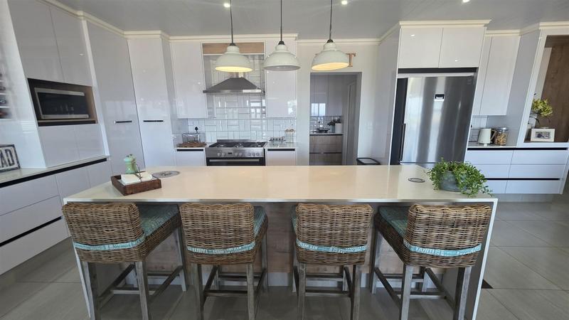 5 Bedroom Property for Sale in Monte Christo Western Cape